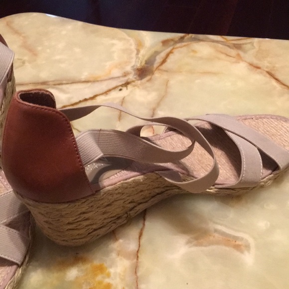 Three Ralph Lauren Sandals 👡 - Picture 3 of 11